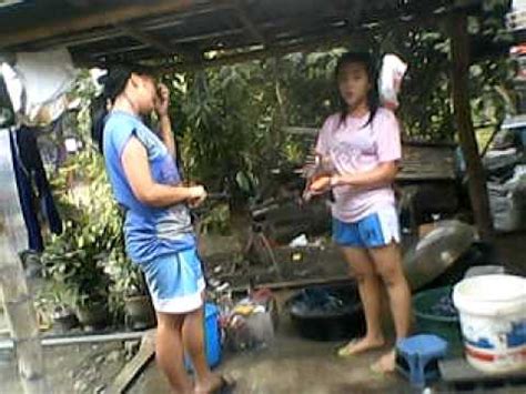 boso sa naliligong pinay|Empleyada binosohan habang naliligo sa opisina .